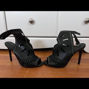 SIZE 11 GOLD STUDDED BLACK HEELS